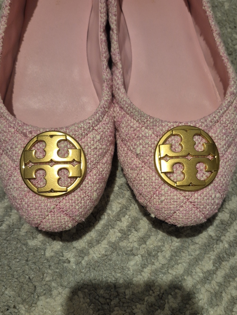 Tory Burch Chelsea Pink Quilted Tweed Logo Ballet Flats with Gold Medallions 8 - Picture 5 of 5
